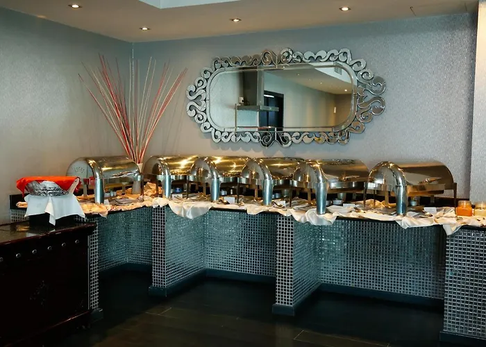 Al Manzil Hotel